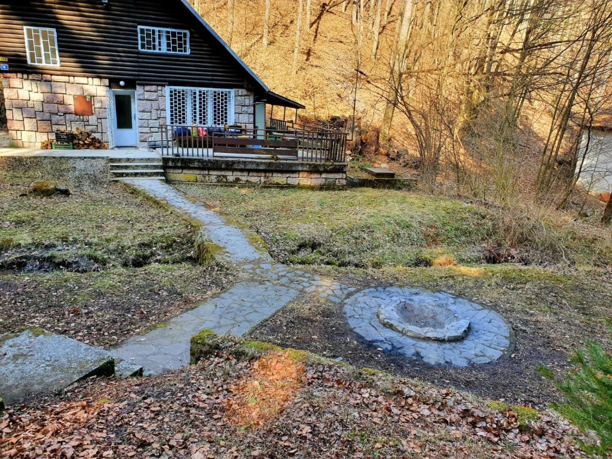 Horska Chata v Srdci Kremnických Hôr Banská Bystrica Exterior foto