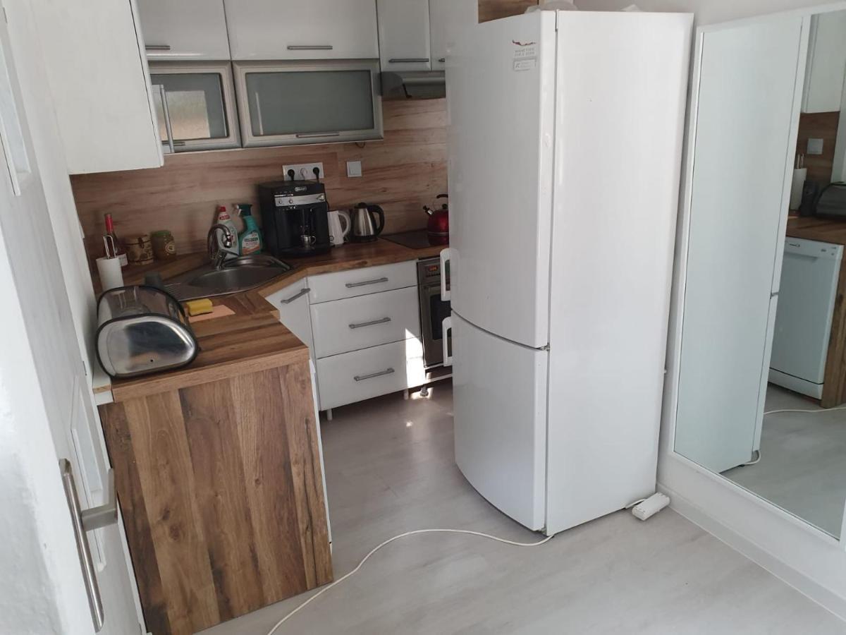 Horska Chata v Srdci Kremnických Hôr Banská Bystrica Exterior foto